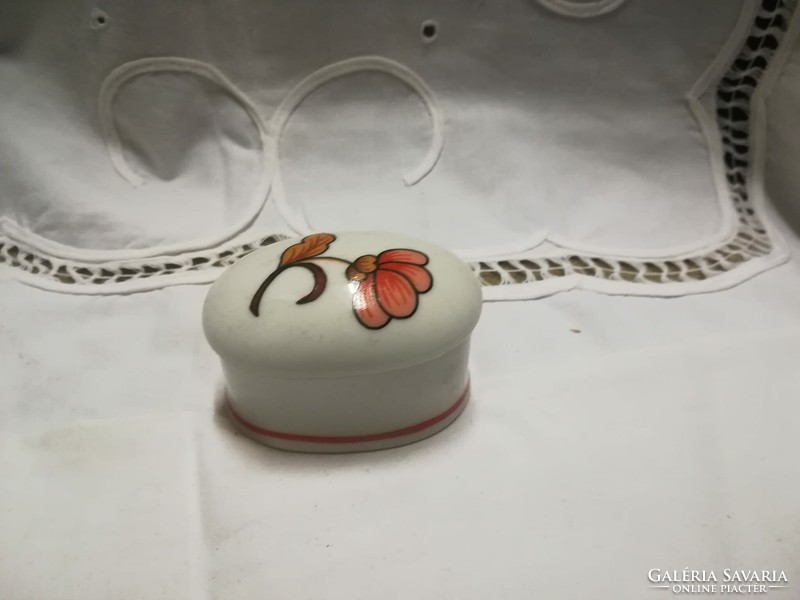 Raven Háza porcelain small box, ring holder