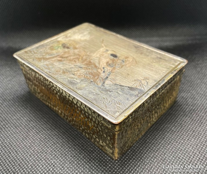 Old hunting scene (excavation!) Engraved, chiseled metal box with wooden interior, antique