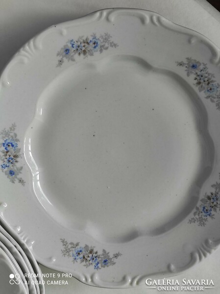 Kék mintás pécsi porcelán tányérok