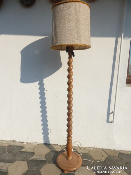 Retro standing lamp