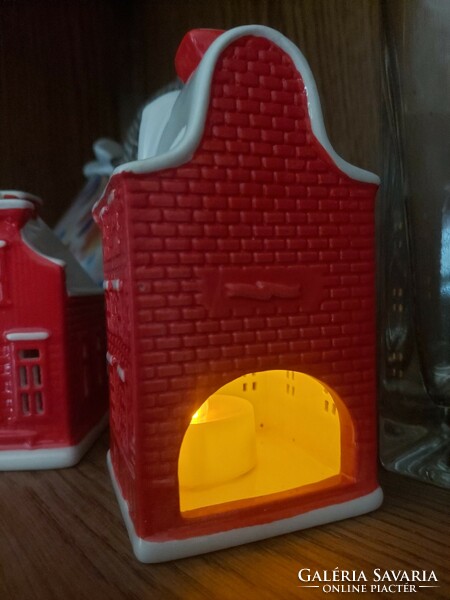 13 Cm charming red brick ceramic house from the Netherlands