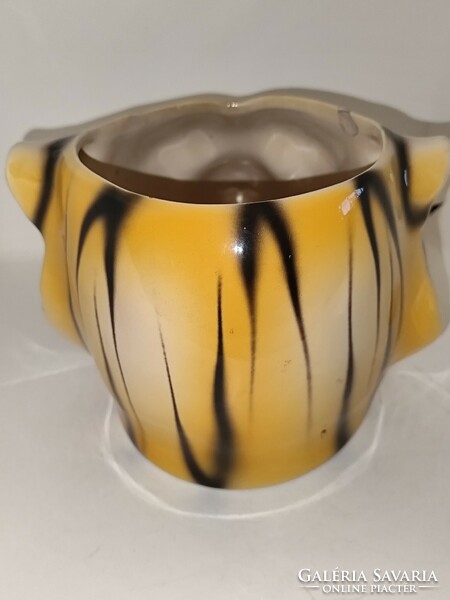 Large lifelike tiger head porcelain bowl.