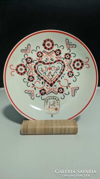 Véradásért hollóházi porcelán tányér