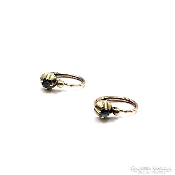 0184. Old girl's earrings