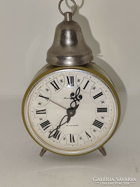 Antique amber alarm clock, rattling alarm clock in beautiful condition.