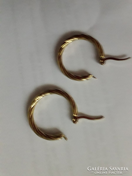 3 Pairs of gold-plated hoop earrings (HUF 1,600/pair)