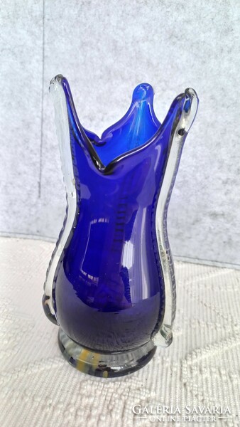 Retro kék fújt, szakított üveg váza,, 17 X 6,5 cm