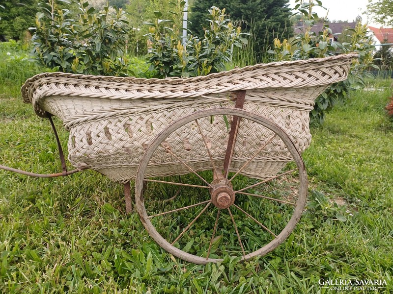 Old two-wheeled cart