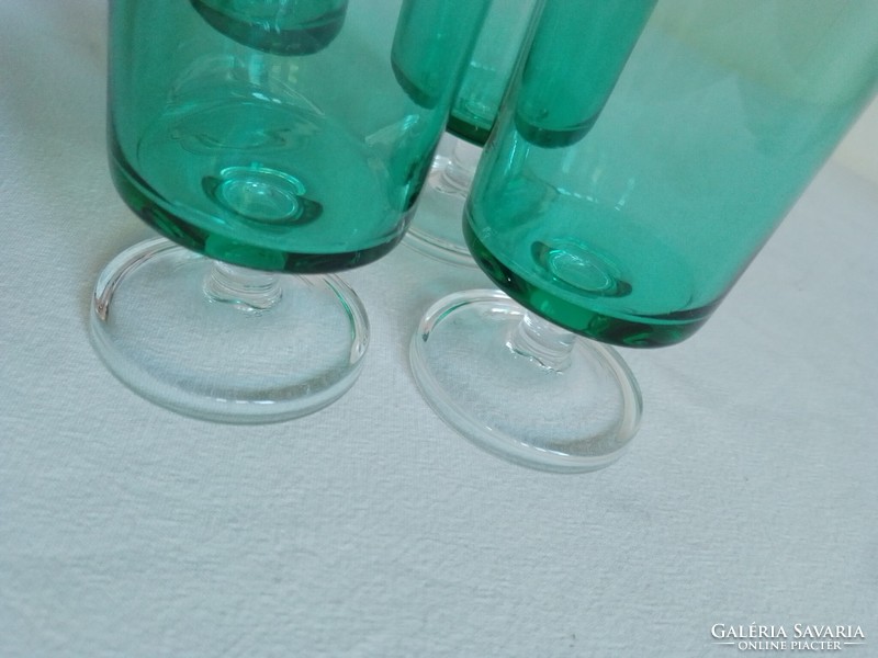 Régi vintage mid-century modern francia zöld üveg talpas boros pohár készlet 4 db jelzett Arcoroc