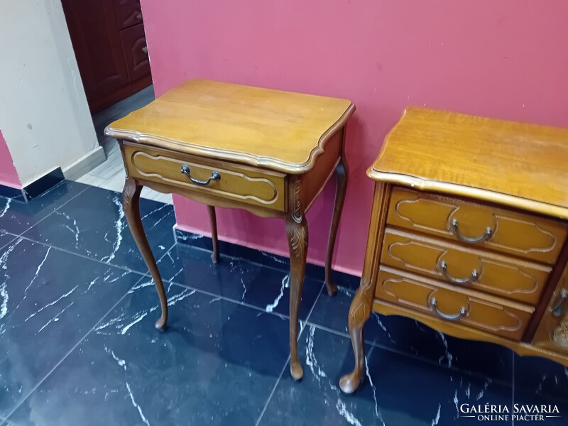 Chippendale chest of drawers + a small table