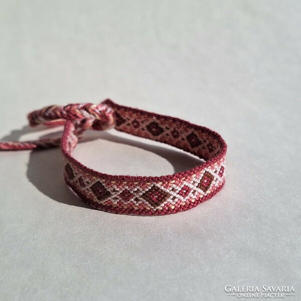 Knotted bracelet, friendship bracelet
