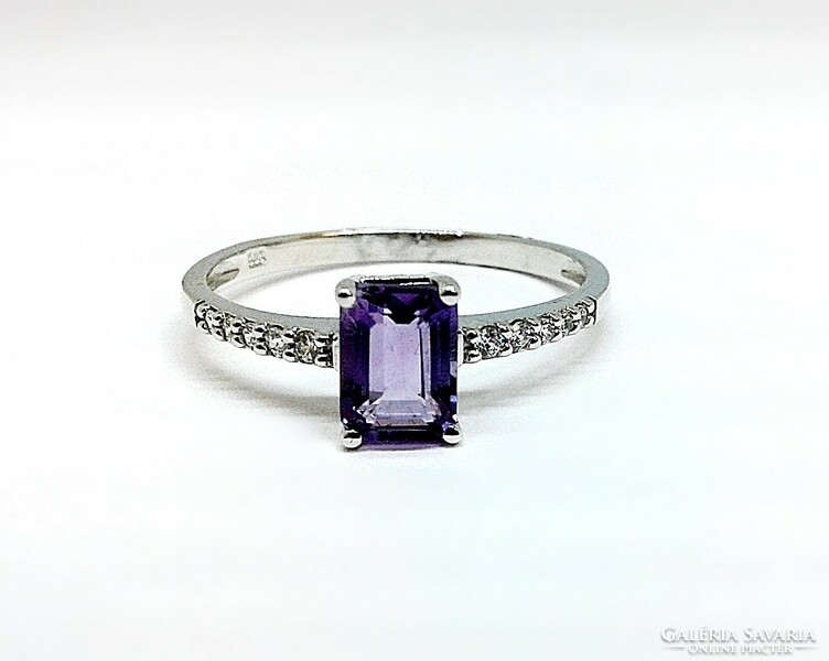 White gold ring with amethyst stone (zal-au122713)