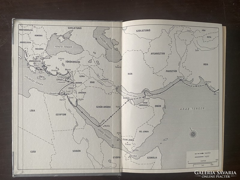 Gavin young: on slow ships from Piraeus to Canton (world travelers 184)
