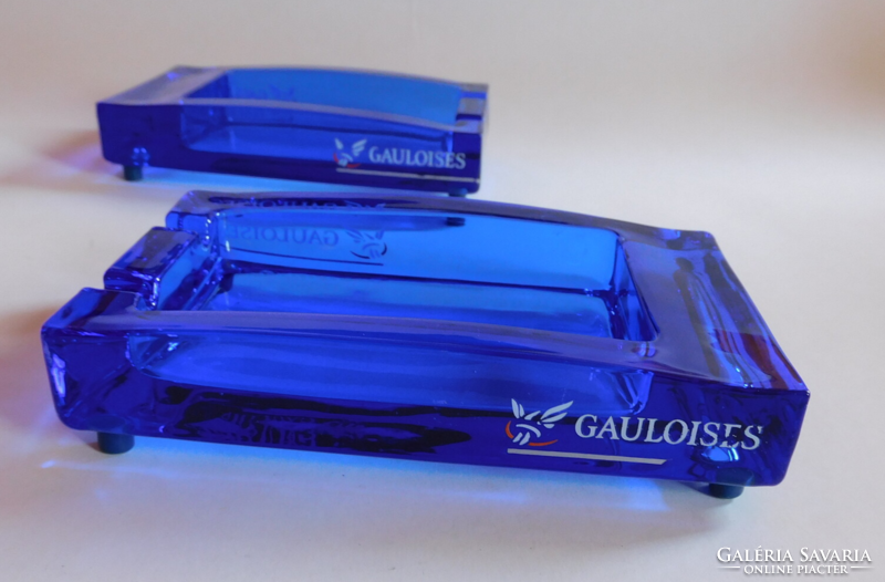 Kék üveg Gauloises szögletes hamutál