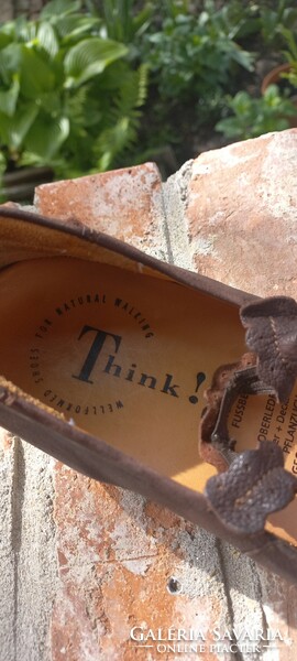 Think women's shoes - size 39/40