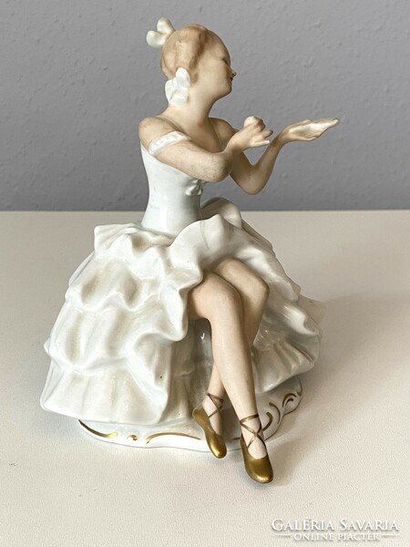 Ballerina of Wallendorf painted porcelain statue decorative object