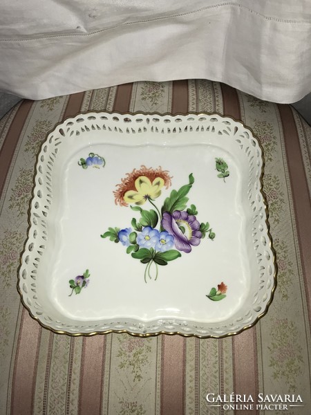 Herend rectangular openwork serving bowl with flower bouquet and golden border
