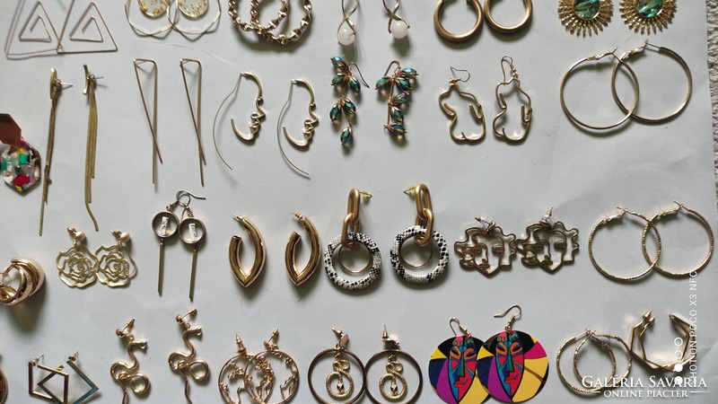 Large selection of earrings, 54 pairs available, price per piece, choose as you like