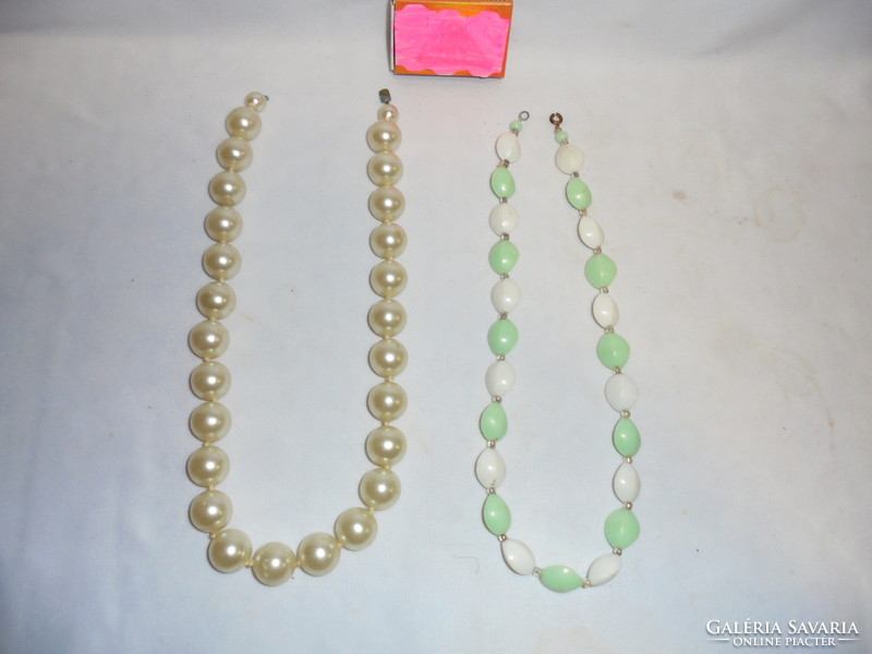 Két darab retro gyöngysor, nyaklánc - együtt
