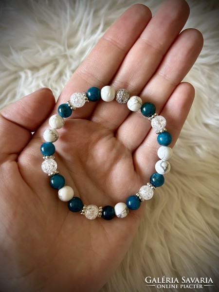 Howlite - blue apatite - cracked rock crystal mineral bracelet