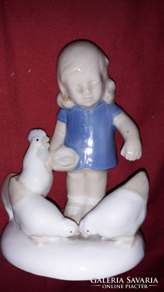 Antique German sitzendorf porcelain figurine little girl in the poultry yard 12 x 10 cm according to the pictures