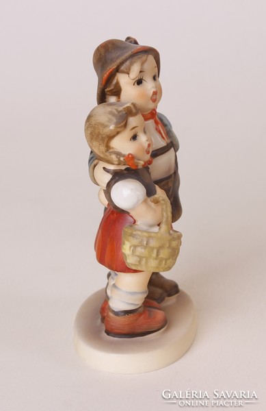 Surprise - 11 cm hummel / goebel porcelain figurine