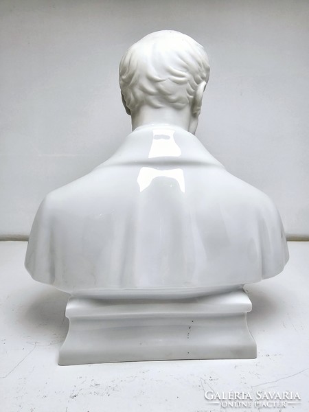 Blunt porcelain bust of Mihály from Herend