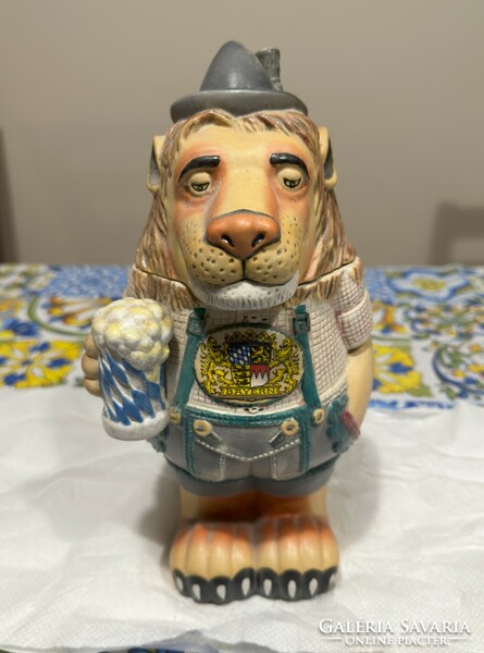 Lion porcelain beer mug with lid for sale