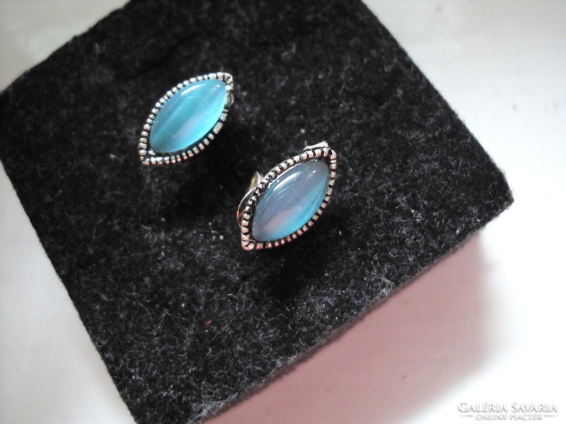 Silver earrings with turquoise cat's eyes