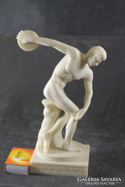 Discus thrower statue 949