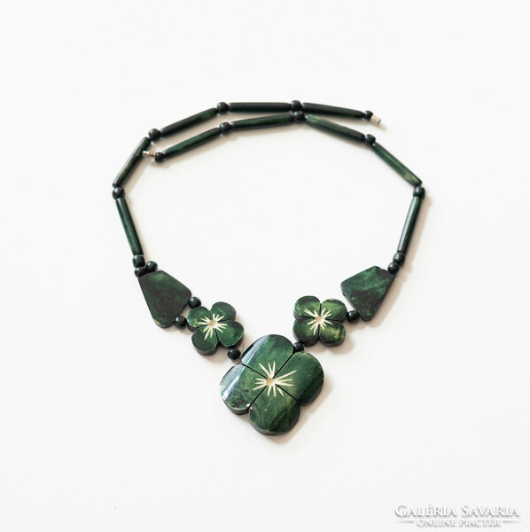Vintage bone necklace - painted green, with four-leaf clover elements - bohemian ethno boho folk art