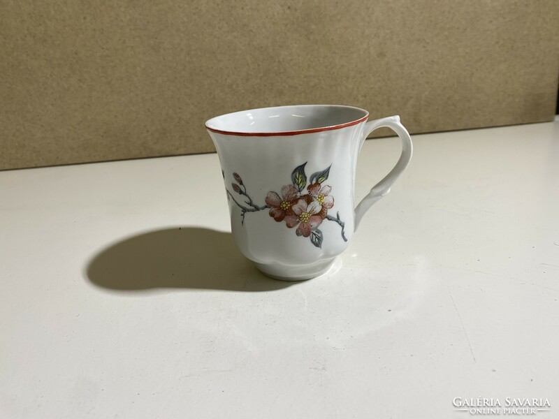 Osztrák teás csésze, porcelán, 11 cm-es magasságú, 4864