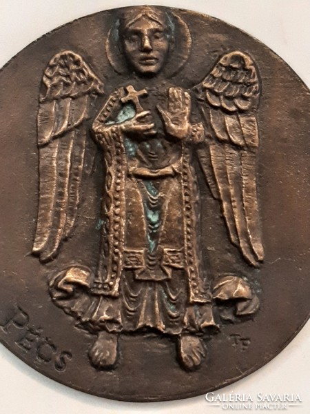Pécs bronz emlékplakett  T.F  szignóval 10,8 cm  XII.század Angyal - Pécsi Románkori Kőtár