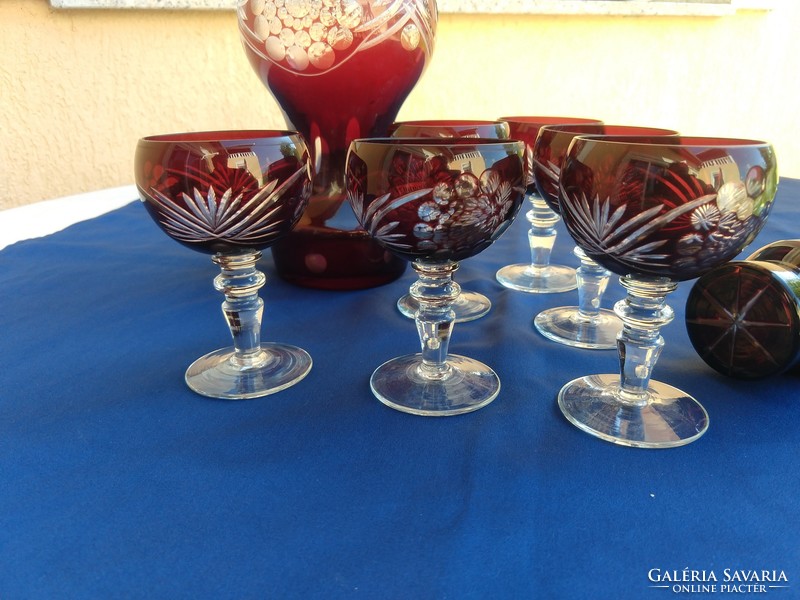 Six-person burgundy-colored, polished glass, short drinks set, with huge spout, 34 cm, flawless,