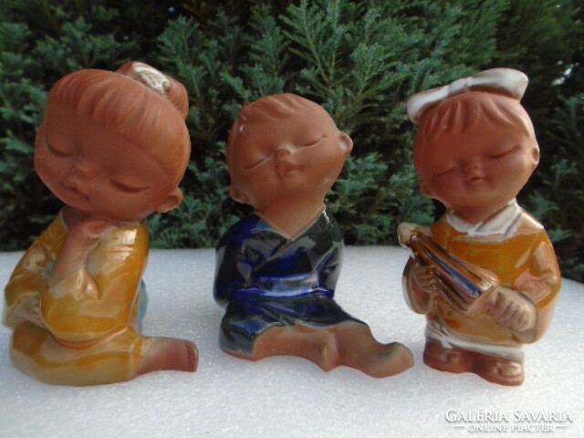 3 db svéd mese figura élethő  porcelánból hibátlan vitrin állapotban vannak nagyon finom kidolgozás