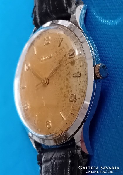 Doxa Swiss watch works perfectly