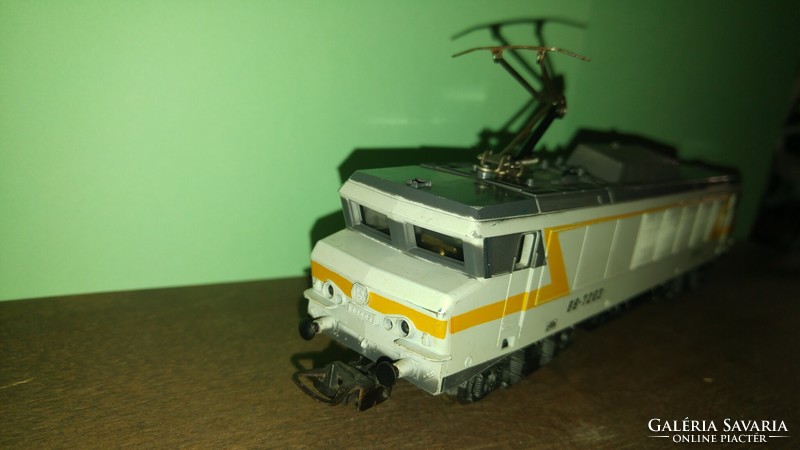 H0 lima bb7203 electric locomotive for sale.