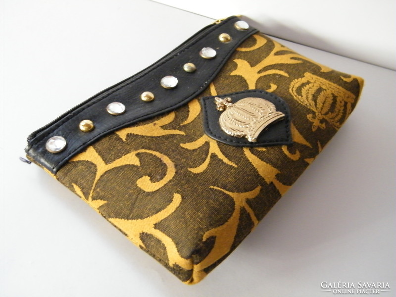 Pompous toiletry, cosmetic bag