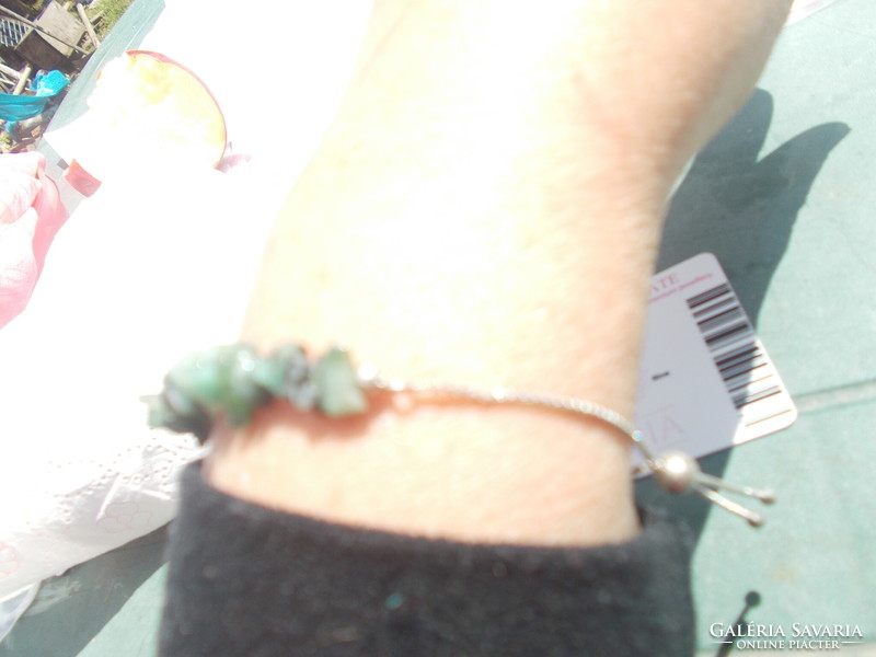 Emerald, silver bracelet with certificate card