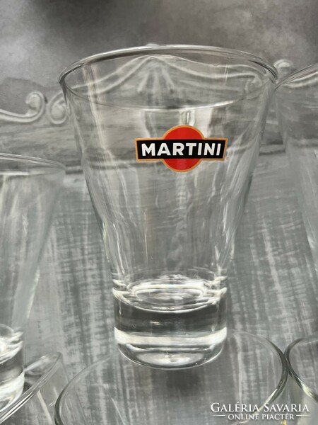 Martinis glasses together