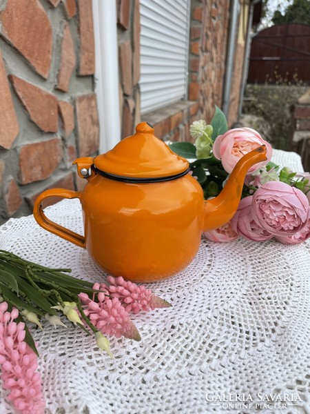Zománcos zomàncozott Gyönyörű  sárga 0.5 literes kisebb teáskanna teafőző kávéskanna falusi paraszti