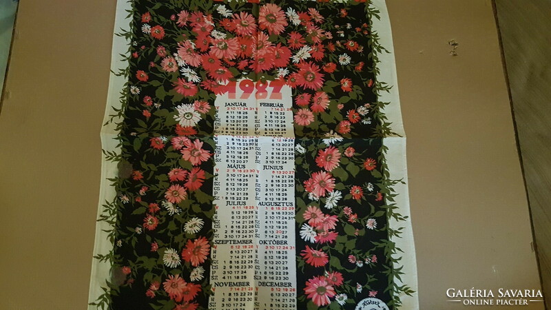 Retro tablecloth calendar from the 1980s------, in ironed condition, strong canvas
