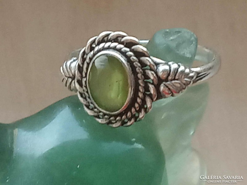 Peridot ring 925 sterling silver size 57