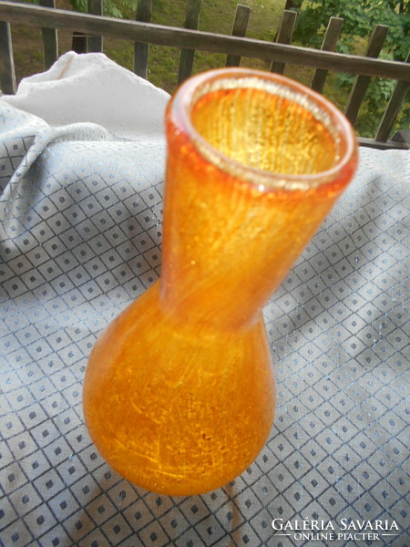 Karcagi fátyolüveg váza 26 cm