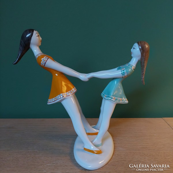 J. Márta Seregély porcelain figurine of spinning girls from Hólloháza