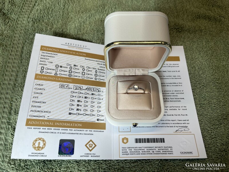 18k fehérarany gyűrű 0.23ct gyémánttal Certifikáttal