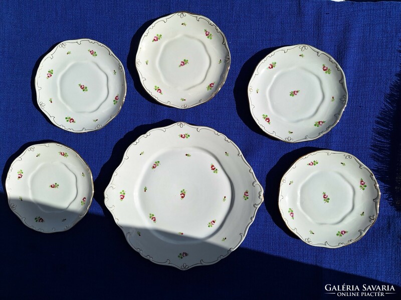 Hóllóházi rose pattern cake set