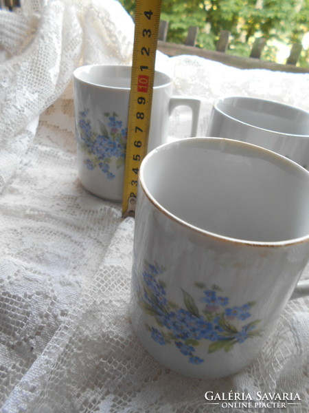 4 pieces (2200/piece) of forget-me-not Zsolnay mugs, the listed price applies to 4 pieces