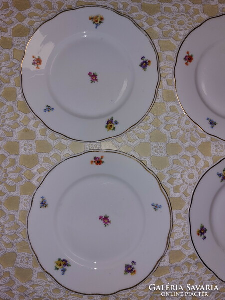 Zsolnay szép virágos porcelán süteményes tányérok, arany széllel, 4db