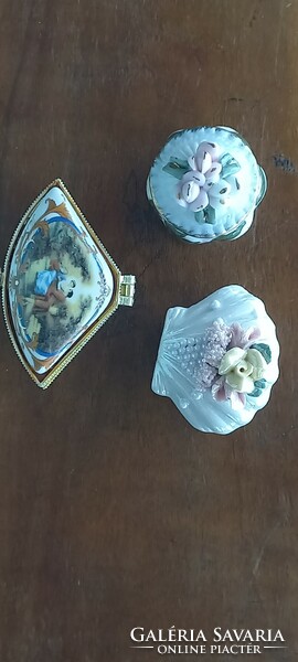 3 small jewelry holders
